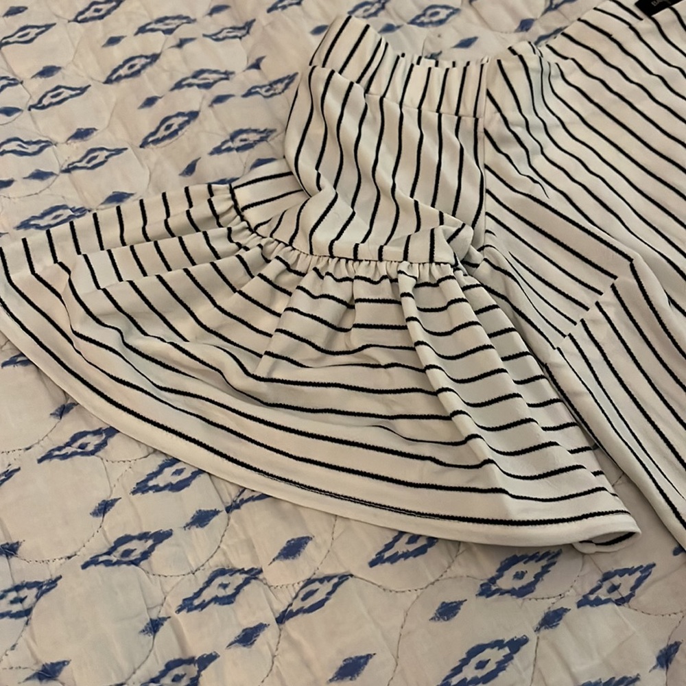 Banana Republic Off the Shoulder striped top - Picture 2 of 5